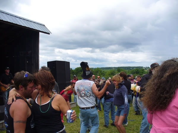 Harley Rendezvous - Crowd Dance