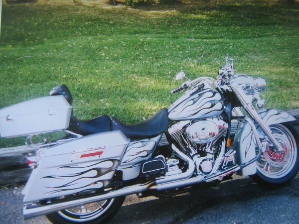 Hubbys first Road King! 