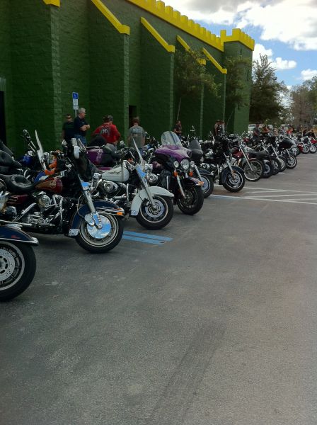 Bike Night at Alligator Alley