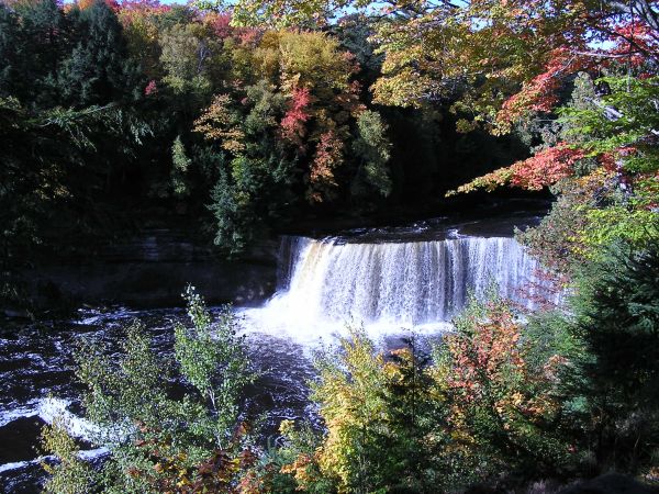 Tahquamenon Fals