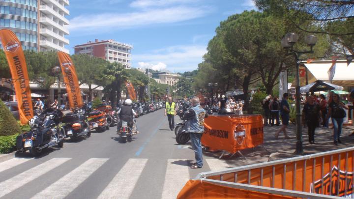 miles and miles of Harleys