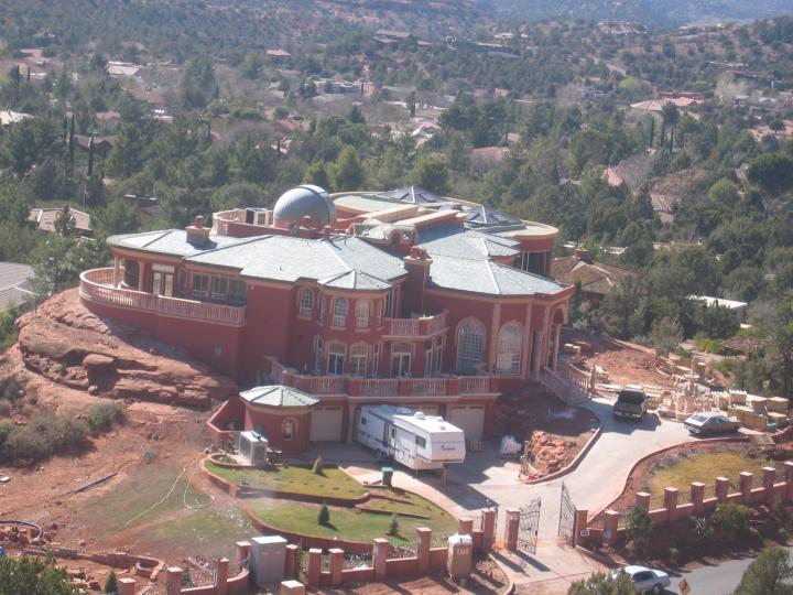 Some millionares home i think it belongs to Madonna