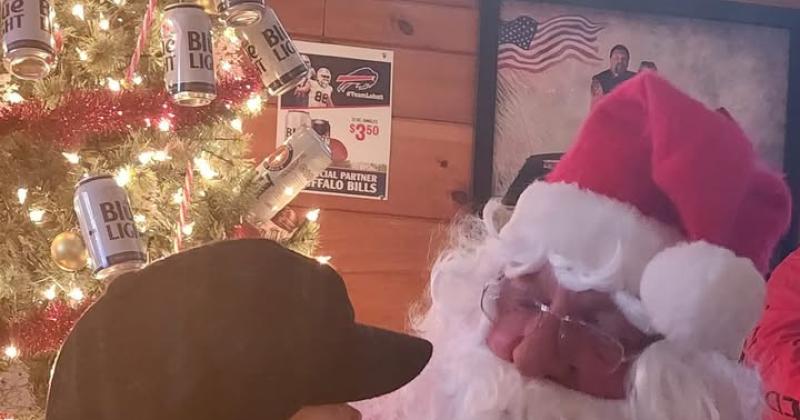 Kids Christmas lunch w/ Santa @ Happy Valley Inn 