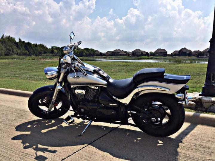 Suzuki Boulevard 